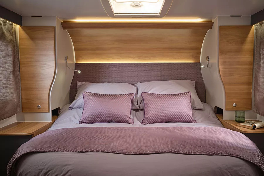 Adamo 75 4I Rear Bedroom Fixed Island Bed With Iluminated Headboard