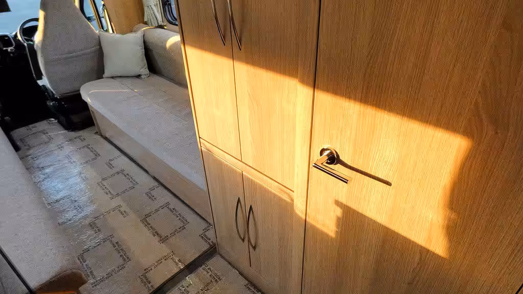 13810 19 1 135583