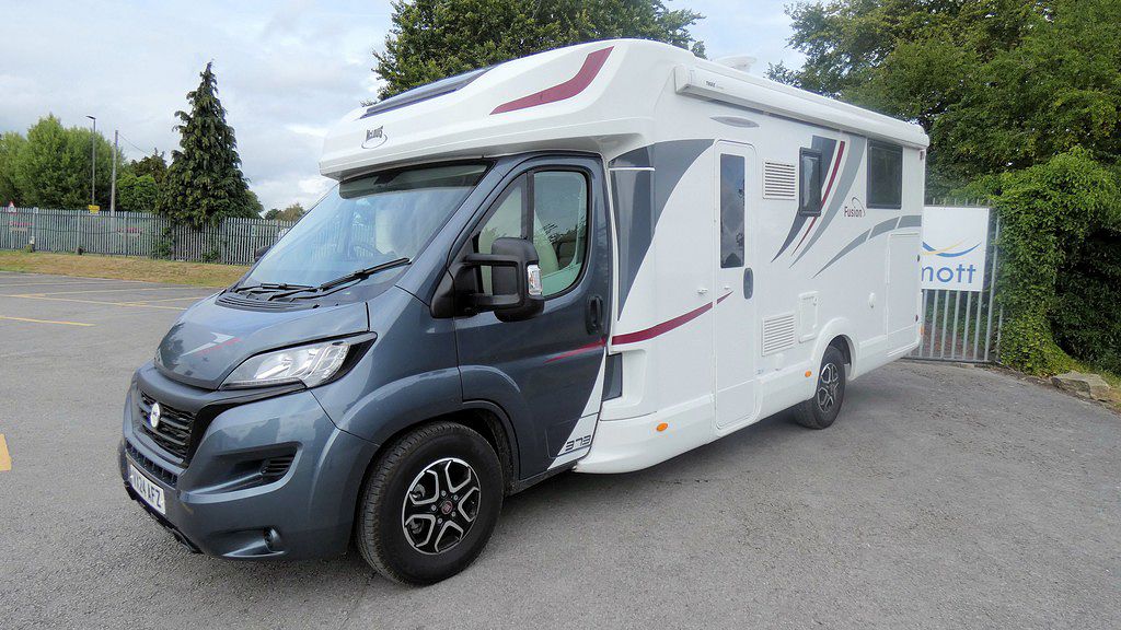 Used MCLOUIS FUSION 373 2024 Motorhome