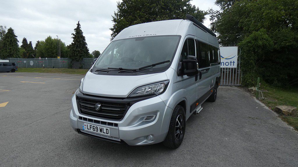 Used AUTO-TRAIL V-LINE 635 SPORT 2019 Motorhome