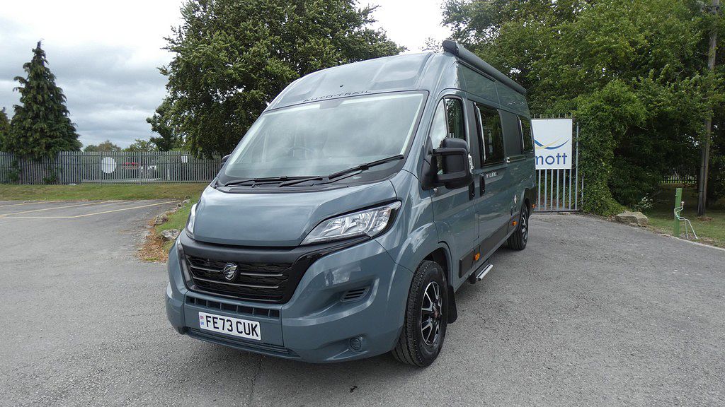 Used AUTO-TRAIL V-LINE 635 SE 2023 Motorhome