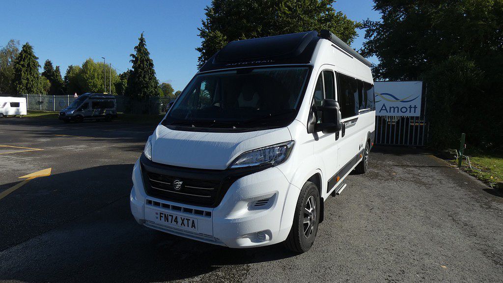 Used AUTO-TRAIL V-LINE 635 SPORT 2024 Motorhome