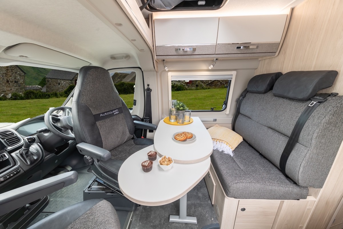 Autoquest Apex Interior 1 1