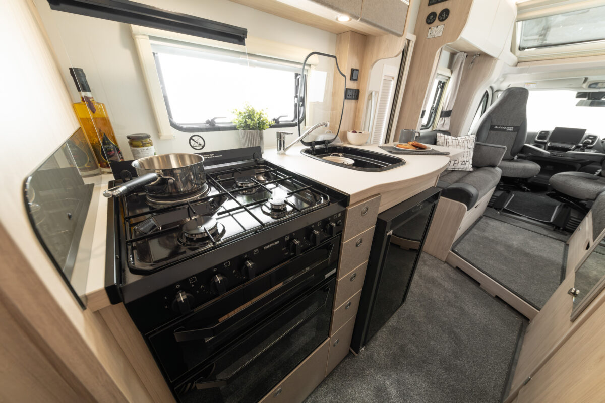 Autoquest Apex Interior 2 E1759147578384