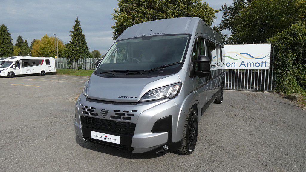 New AUTO-TRAIL EXPEDITION 67 2026 Motorhome