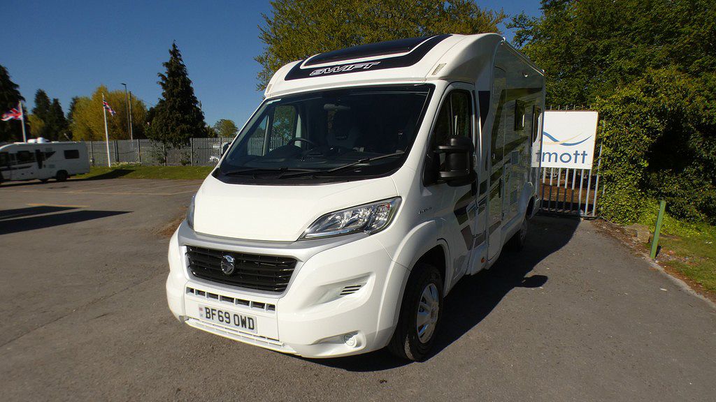 Used SWIFT ESCAPE COMPACT C402 2019 Motorhome