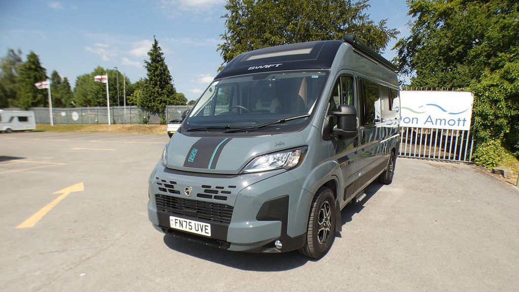 Used SWIFT CARRERA 122 2025 Motorhome